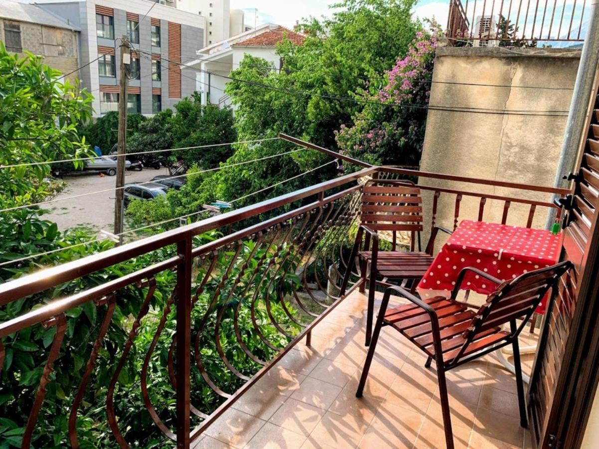 Obradovic Rooms & Apartments Макарська Екстер'єр фото