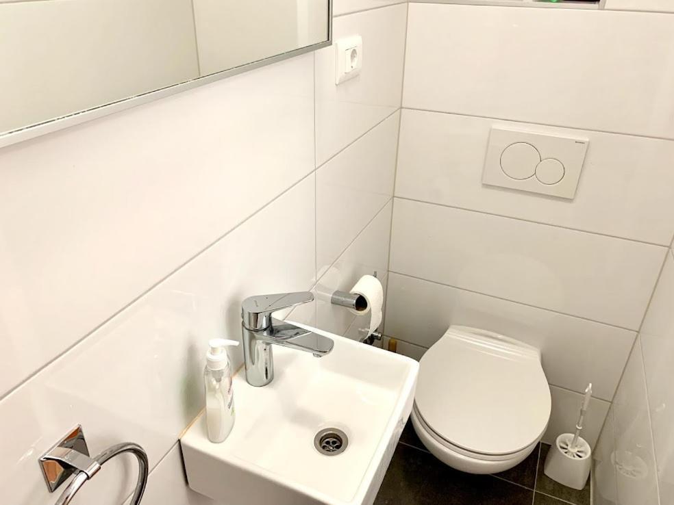 Obradovic Rooms & Apartments Макарська Екстер'єр фото